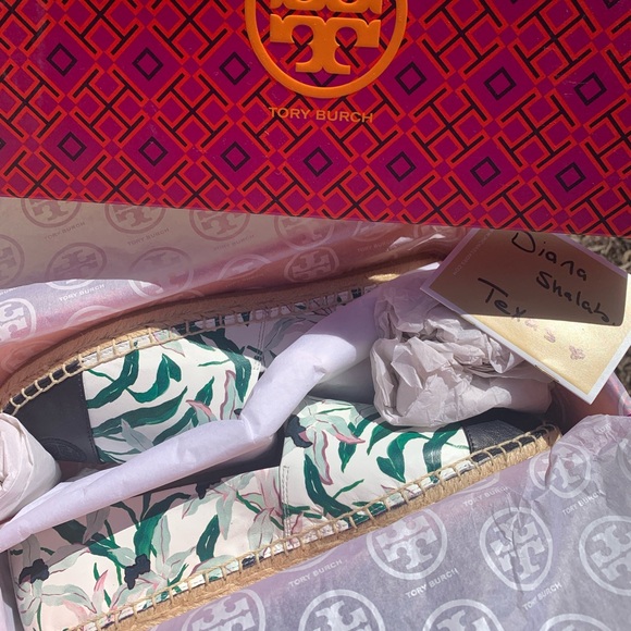 HP🥰 Price firm‼️ New Tory Burch - Picture 4 of 4